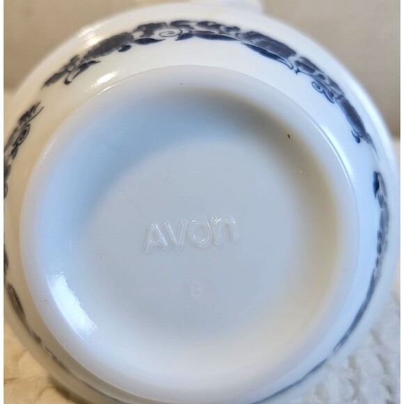 Vintage Avon Skin So Soft White Pitcher Bottle & Basin Blue Floral Pattern - Picture 5 of 5
